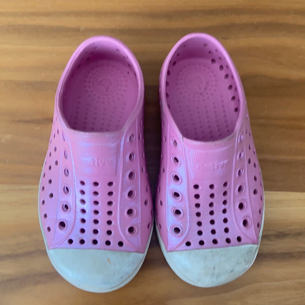 Native Jefferson pink shoes